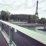 Apartment Eiffel Tower Champs De Mars