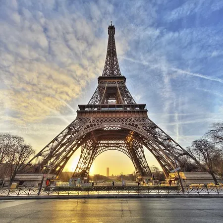 Apartament Eiffel Tower Champs De Mars *