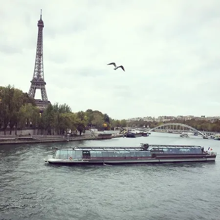 Daire Eiffel Tower Champs De Mars Paris
