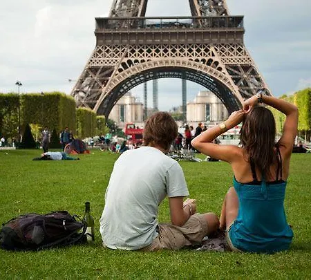 Eiffel Tower Champs De Mars Daire Paris
