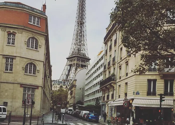 Апартаменты Eiffel Tower Champs De Mars *