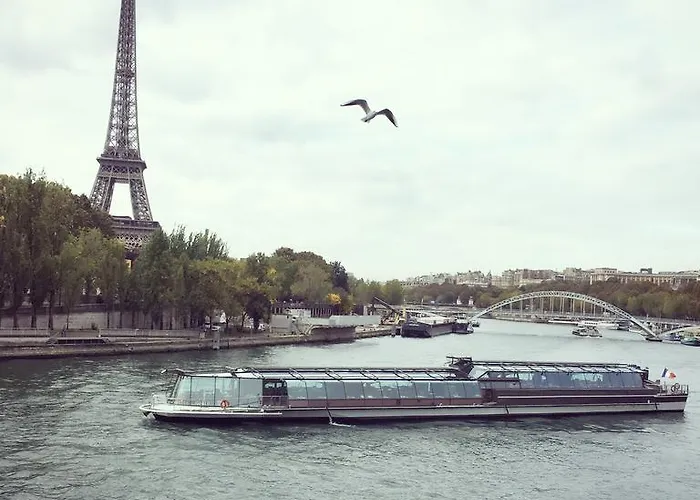 شقة Eiffel Tower Champs De Mars باريس