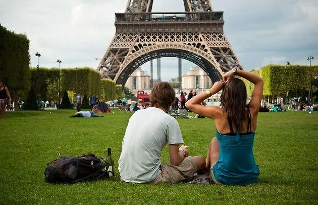 Eiffel Tower Champs De Mars شقة باريس