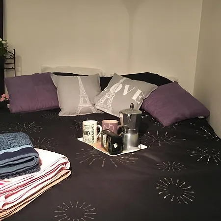 Eiffel Tower Champs De Mars * Paříž